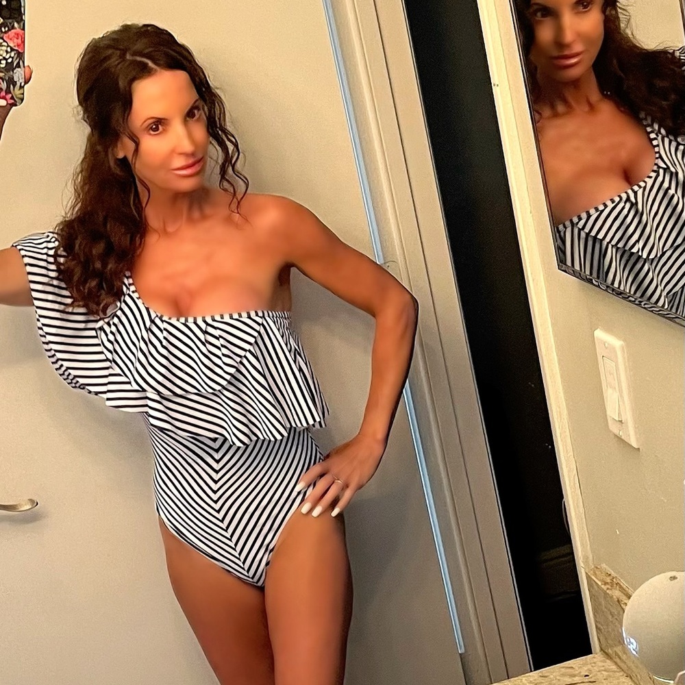 *OZOWO Off Shoulder Ruffled Navy & White Striped One-Piece Swimsuit Size: S NWOT